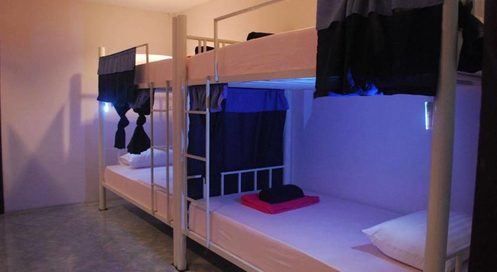 Baan Kai Hostel Baan Khai المظهر الخارجي الصورة